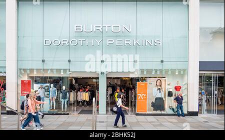 Esterno dell'entrata del negozio di abbigliamento Burton Dorothy Perkins Foto Stock