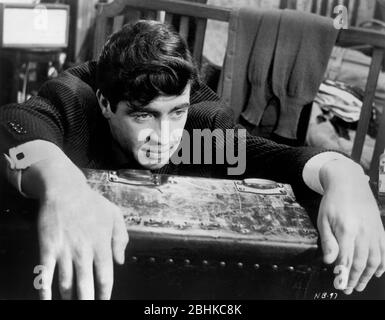 Alan Bates, on-set del British Film, 'Nothing but the Best', Anglo-Amalgamated Film Distributors Ltd., 1964 Foto Stock