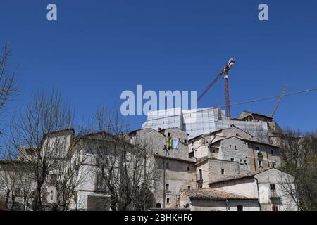 Ricostruzione di edifici a Santo Stefano di Sessanio, antico borgo medievale in Abruzzo Foto Stock