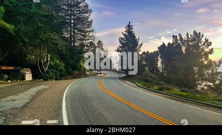 Un paesaggio di una delle strade più belle degli Stati Uniti, California pacific Highway Foto Stock