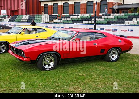 Automobili / Australiano fatto 1974 Ford XB GT Falcon hardtop esposto ad un Motor show a Melbourne Victoria Australia. Foto Stock