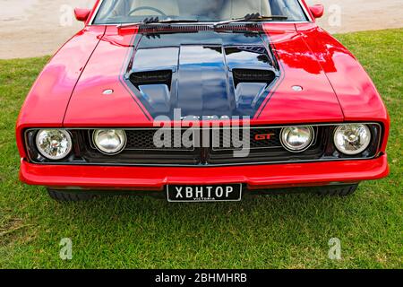 Automobili / Australiano fatto 1974 Ford XB GT Falcon hardtop esposto ad un Motor show a Melbourne Victoria Australia. Foto Stock