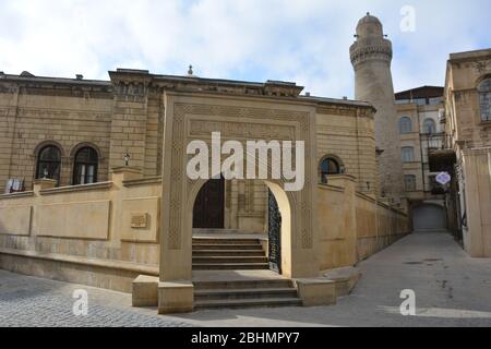 La Moschea Muhammad o Moschea Siniggala nella città vecchia di Baku, Azerbaigian, risale al 11 ° secolo. Foto Stock