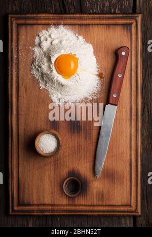 bagel, biscotti, pane, scaglie di cioccolato, tuorlo d'uovo, cottura degli alimenti, spilla Foto Stock