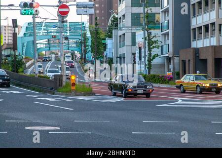 Tokyo, Giappone; una Nissan Gloria A330 berlina ad Adachi City - National Rte 4 Foto Stock