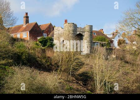 Il trefolo cancello costruito intorno al 1300, Winchelsea, East Sussex, England, Regno Unito, Europa Foto Stock