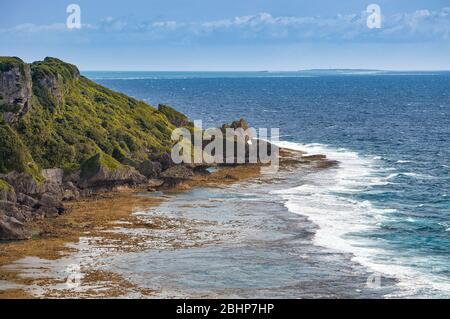 Bella costa dell'isola di Okinawa in Giappone Foto Stock