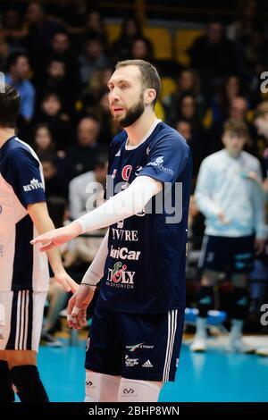 Modena, Italia. 1 gennaio 2020. nemanja petric (09) (allianz milano) durante la stagione italiana Volley Superlega Serie A stagione 2019/20, Volley Campionato Italiano Serie A Men SuperLeague a modena, Italia, Gennaio 01 2020 Credit: Independent Photo Agency/Alamy Live News Foto Stock