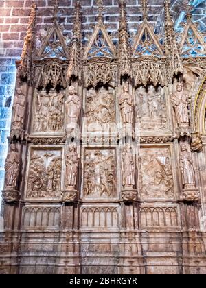 Retablo gótico de alabastro de la Capilla del Santo Cáliz. Catedral de Valencia. Comunidad Valenciana. España Foto Stock