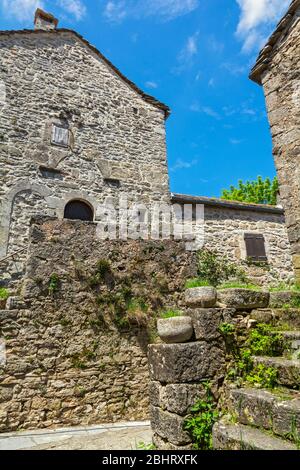 Francia, la Couvertoirade, città fortificata di proprietà dei Cavalieri Templari 12-13C, sostituito da Ospitalieri 14C, dettagli edificio Foto Stock