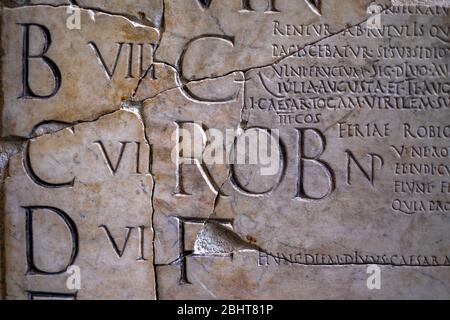 Una sezione dei Fasti Praenestini. Inizio 1° C a.C. Palestrina. Italia. Museo Nazionale d'Arte Palazzo massimo. Roma. Italia Foto Stock