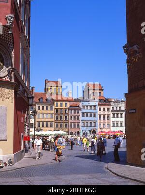 Mercato della Città Vecchia da Swietojanska, Città Vecchia, Varsavia (Warszawa), Repubblica di Polonia Foto Stock