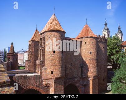 Il Barbican di Varsavia (Barbakan) dalle mura della città vecchia, dalla città vecchia, Varsavia (Warszawa), Repubblica di Polonia Foto Stock