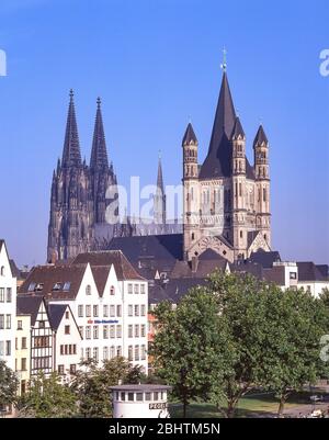Cattedrale di Colonia e Chiesa di San Martino, Colonia (Koln), Nordrhein-Westfalen, Repubblica Federale di Germania Foto Stock