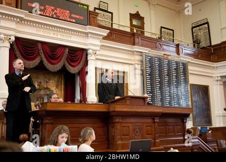 Austin, Texas USA, febbraio 23 2011: Capo della Giustizia del Texas la Corte Suprema Wallace Jefferson dà il discorso dello Stato giudiziario al Campidoglio del Texas. ©Marjorie Kamys Cotera/Daemmrich Photography Foto Stock