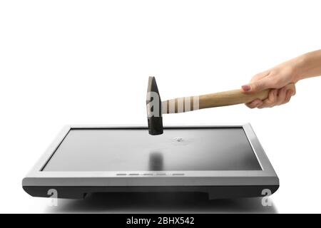 Il vecchio schermo del computer si è rotto con un'umidità isolata sul bianco Foto Stock