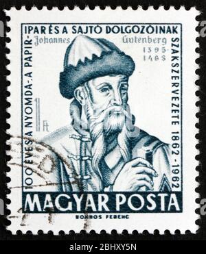 UNGHERIA - CIRCA 1962: Un francobollo stampato in Ungheria mostra Johannes Gutenberg, fabbro tedesco, orafo, stampatore e editore, inventore del Pr Foto Stock