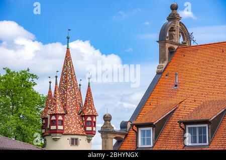 La Torre dei ladri e il nuovo Museo d'Arte nell'ex ufficio postale principale, Lindau nel Lago di Costanza, Baviera, Germania, Europa. Foto Stock