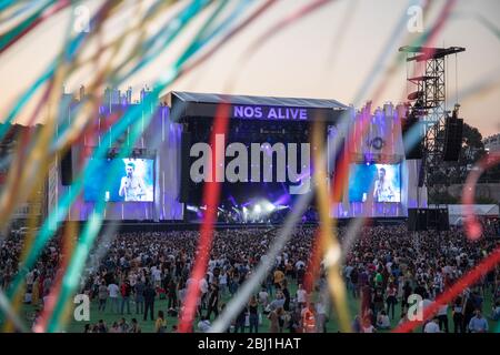 Tappa principale del Festival della musica EDP NOS Alive, ad Alges, Lisbona, Portogallo. Foto Stock
