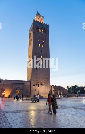 La moschea Koutubia in Marrakech. Una delle più popolari attrazioni del Marocco Foto Stock