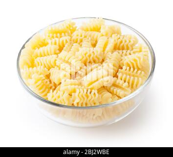 radiatori crudo in ciotola di vetro isolato su fondo bianco con percorso di taglio Foto Stock