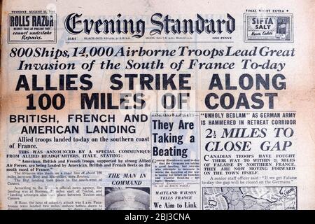 "Gli alleati scioperano lungo 100 miglia di costa" "British, French and American Landing" Standard Evening WW2 titolo del giornale 15 agosto 1944 Londra Regno Unito Foto Stock