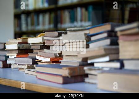 MENDOZA, ARGENTINA, 10 giugno 2015. Biblioteca generale di San Martín, sala lettura e studio, Alameda, Mendoza City. Foto: Axel Lloret / www.allofotografa.c Foto Stock