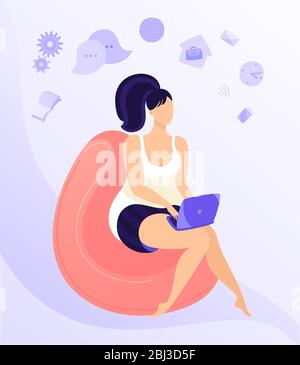 Design del concetto di lavoro da casa. Lavoro a distanza. Giovane donna felice che lavora su un notebook, vestito con abiti da casa. Illustrazione vettoriale piatta isolata Illustrazione Vettoriale