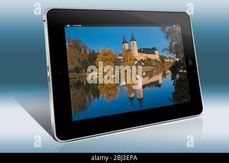Vista sulla Zwickauer Mulde fiume al Rochlitz Castello, più di mille anni, Rochlitz, in Sassonia, Germania, Europa Foto Stock