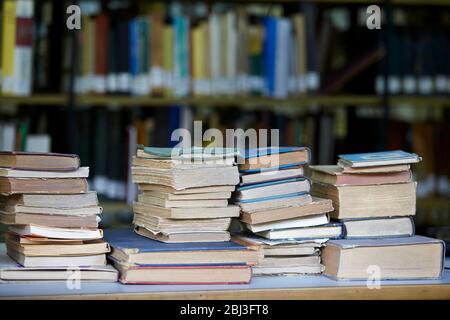 MENDOZA, ARGENTINA, 10 giugno 2015. Biblioteca generale di San Martín, sala lettura e studio, Alameda, Mendoza City. Foto: Axel Lloret / www.allofotografa.c Foto Stock