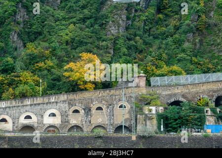 Fortezza di Ehrenbreitstein - parte della fortezza su una collina che domina il Reno, Coblenza, Renania-Palatinato, Germania Foto Stock