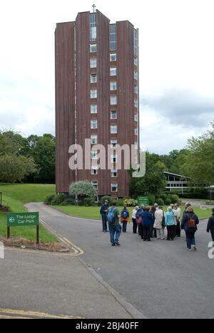 Blocchi di alloggi sportivi di architettura degli anni '60, Centro Sportivo di Crystal Palace, Londra SE19 di J Roebuck D Winch J Attenborough Foto Stock