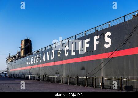 Il Museo marittimo di William G Mather attraccò il lago Erie a Cleveland. Foto Stock