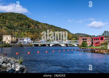 Città panoramica di Shelburne Falls. Foto Stock