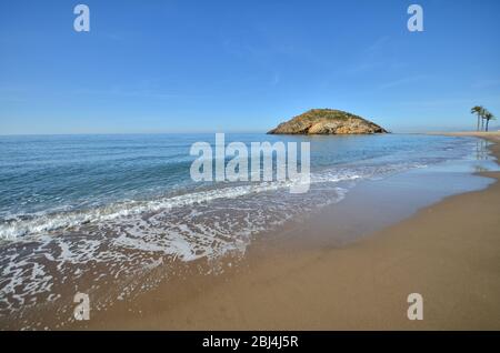 Playa de Nares al mattino. Lungo la costa di Mazarrón. Murcia. Spagna. Foto Stock