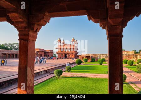Agra, Utttar Pradesh / India - 5 ottobre 2019: Fatehpur Sikri, ex capitale dell'Impero Mughal fondata nel 1571 dall'imperatore Akbar, UNESCO World Heri Foto Stock