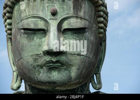 Il Grande Buddha di Kamakura, la seconda statua di Buddha di bronzo più alta del Giappone Foto Stock