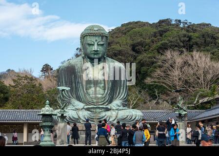 Il Grande Buddha di Kamakura, la seconda statua di Buddha di bronzo più alta del Giappone Foto Stock