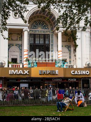 Londra, Regno Unito - Agosto 18 2019: La facciata del cinema Cineworld Empire a Leicester Square Foto Stock