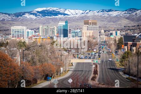 Vista del centro di Boise visto dal deposito ferroviario Boise in inverno. Foto Stock