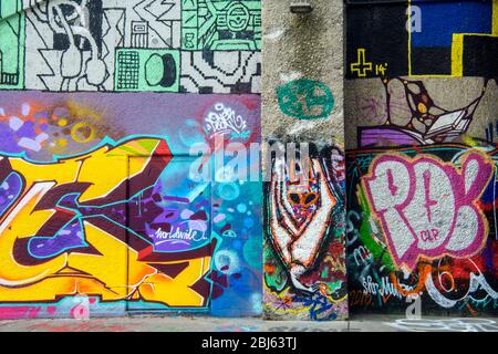 Graffiti sul canale del Danubio, Vienna, bassa Austria, Austria Foto Stock