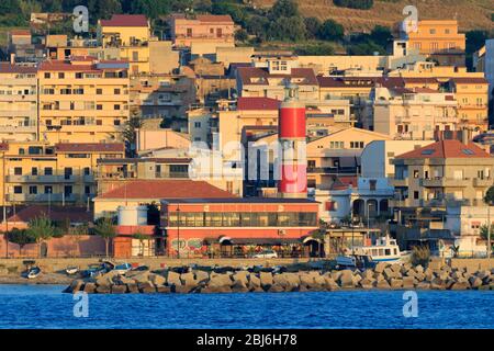 Faro di Punta Pezz, Villa San Giovanni, Calabria, Italia, Europa Foto Stock