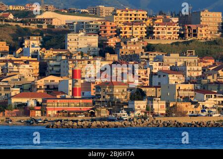 Faro di Punta Pezz, Villa San Giovanni, Calabria, Italia, Europa Foto Stock