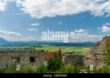 Rovine dalla torre triangolare, Cittadella di Rasnov, Brasov, Romania Foto Stock