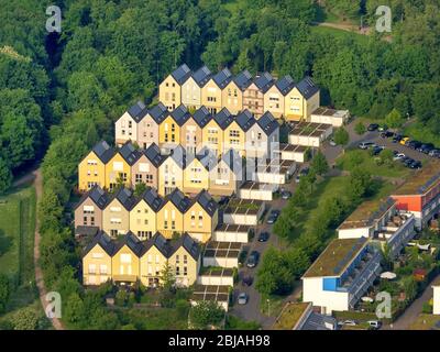 Case monolamita, disposte in file, si trovano in via Sonnenhof, 26.05.2016, vista aerea, Germania, Nord Reno-Westfalia, Ruhr Area, Gelsenkirchen Foto Stock