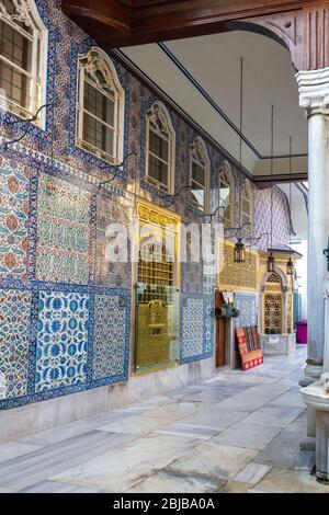 Eyup, Istanbul / Turchia - Aprile 27 2020: Moschea del Sultano Eyup Foto Stock