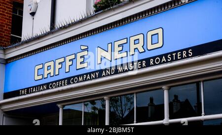 Caffe Nero Fondatore, Gerry Ford, chiede a Govenment di sospendere l'IVA, le Business Rates e altre tasse durante il 2020 Coronavirus Pandemic Foto Stock