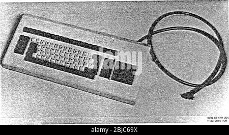 'SwersAssociates :: Graphic 8 :: H-82-0176 Vistagraphic 3000 Graphic 8 Series 8000 Manuale di funzionamento e manutenzione Feb1983' (1919) Foto Stock