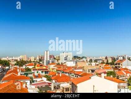 Bairro da Liberdade zona residenziale vista da Águas Livres Acquedotto. Foto Stock