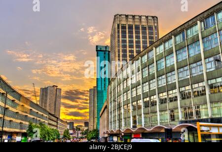 Vista di Birmingham al tramonto. Inghilterra, West Midlands Foto Stock